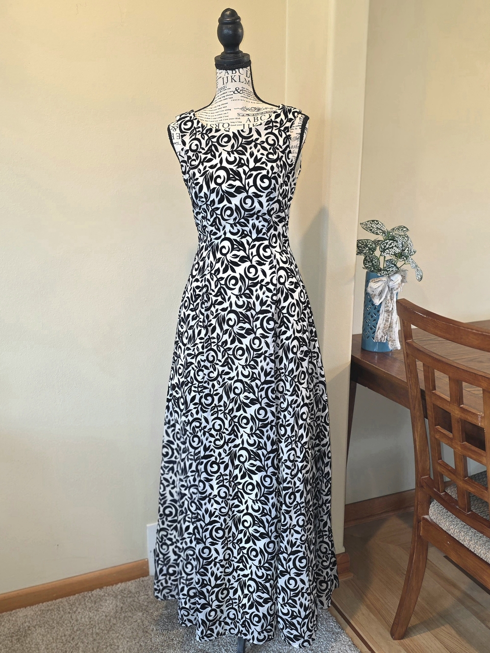 Sleeveless Black & White Floral Maxi Dress Velvet 3-4 Formal Tie Wedding Party